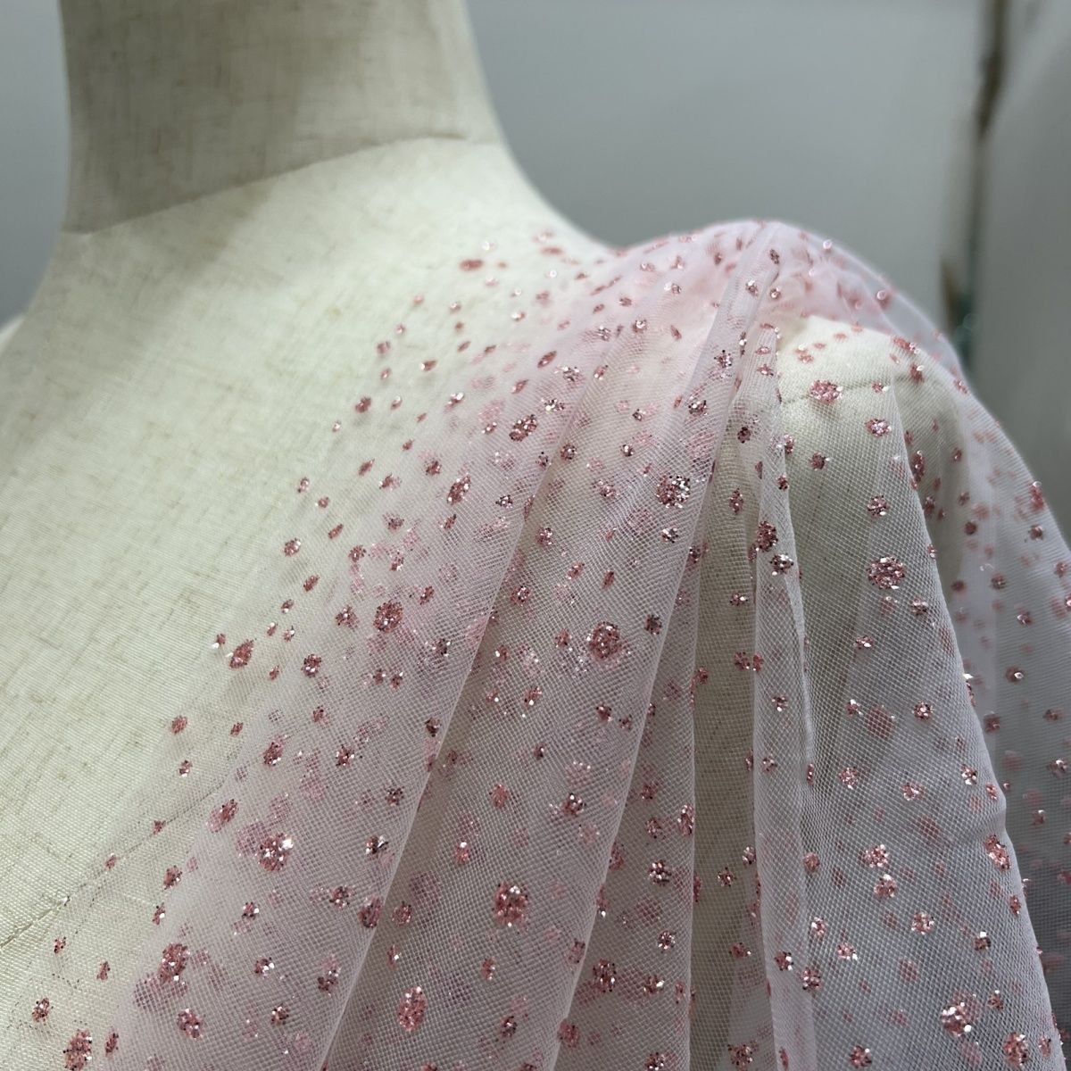 Sparkling bronzing pink dot me - огляд і ціна Baby Clothing Yarn
